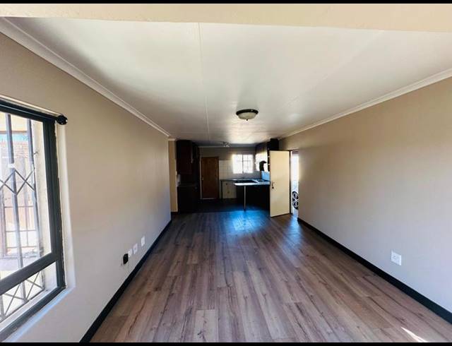 3 BEDROOM HOUSE FOR SALE IN ALBEMARLE